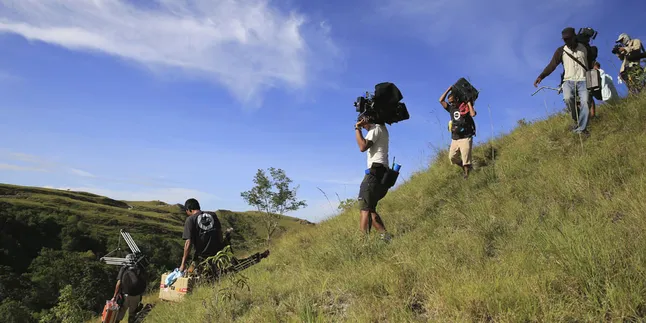 Kejutan Dari Alam di Syuting 'PENDEKAR TONGKAT EMAS' Kejutan Dari Alam di Syuting 'PENDEKAR TONGKAT EMAS'