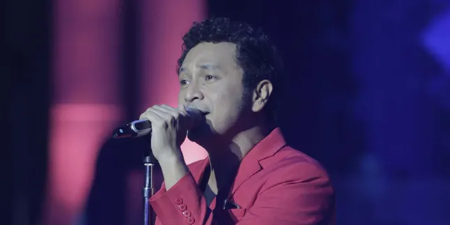 Kejutan Ultah, Giring Ganesha Grogi Dikelilingi Para Personel JKT48