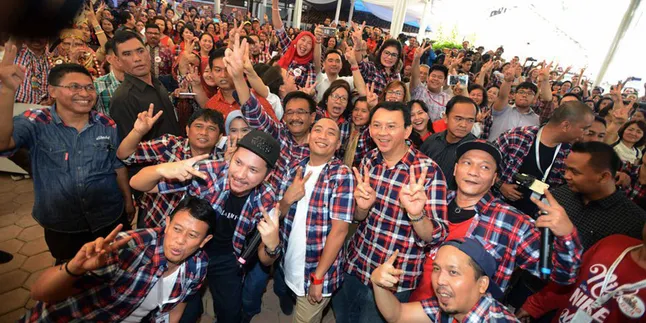 Kekinian! Iwa K - Gading Marten Mannequin Challenge Bareng Ahok