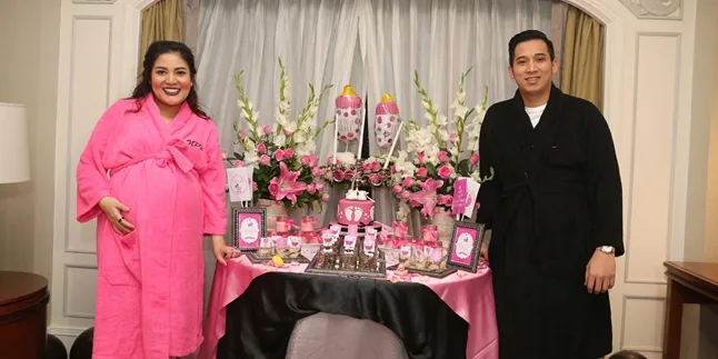 Kelahiran Anak ke2 Nindy Disambut Bahagia Suami & Putra Tampannya