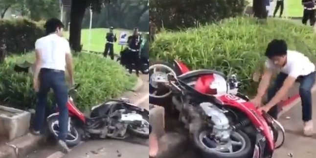 Kelakuan Seorang Pria yang Kena Tilang, Justru Ngamuk Merusak Motor Sendiri