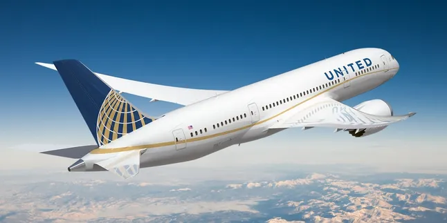 Kelebihan Booking, Maskapai Pesawat Paksa Penumpang Keluar Kabin