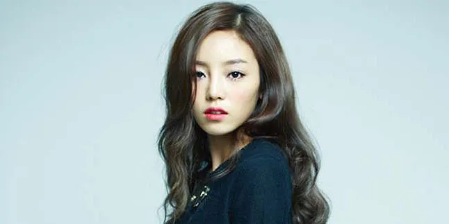Kelelahan, Hara KARA Pingsan Saat Konser di Jepang! Kelelahan, Hara KARA Pingsan Saat Konser di Jepang!