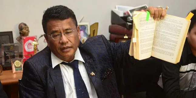 Kelelahan Layanin Banyak Orang, Hotman Paris Sampai Dilarikan ke Rumah Sakit Kelelahan Layanin Banyak Orang, Hotman Paris Sampai Dilarikan ke Rumah Sakit