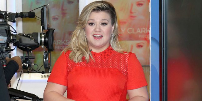 Kelly Clarkson 'Permak' Lagu Legendaris NSync 'Bye Bye Bye'