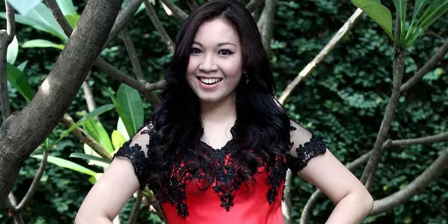 Keluar Dari Bling Bling, Dhita Chaerunisa Gandeng Ade Govinda