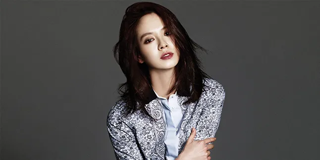 Keluar Dari Running Man, Song Ji Hyo Siap Nge-Host di Acara Baru Keluar Dari Running Man, Song Ji Hyo Siap Nge-Host di Acara Baru