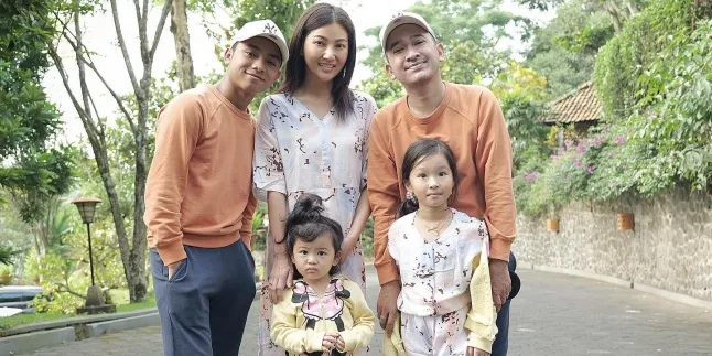 Keluar Masuk Rumah Sakit, Ruben Onsu dan Sarwendah Bakal Jalani Pengobatan di Singapura Keluar Masuk Rumah Sakit, Ruben Onsu dan Sarwendah Bakal Jalani Pengobatan di Singapura