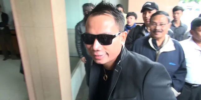 Keluar Pintu LP, Vicky Prasetyo Ditangkap Layaknya Gangster
