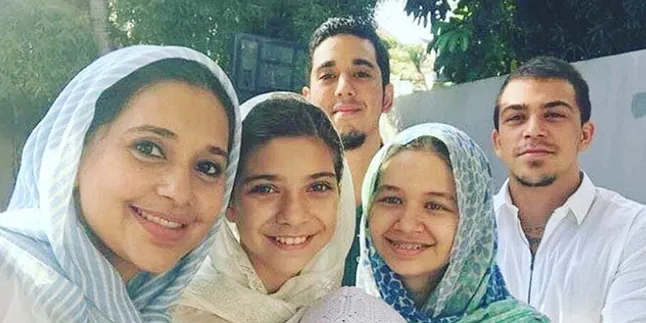 Keluarga Ayu Azhari Mendadak Dipuji Netizen Setelah Lakukan Hal Ini