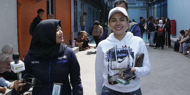 Keluarga Nikita Lepaskan Supir Truk Yang Menabrak Sang Adik