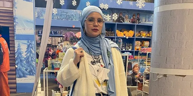 Kembali Hidupkan Bisnis Lamanya Setelah Putuskan Pisah dengan Indra Bekti, Aldila Jelita: Sebelum Nikah Udah Ada Bisnis Kembali Hidupkan Bisnis Lamanya Setelah Putuskan Pisah dengan Indra Bekti, Aldila Jelita: Sebelum Nikah Udah Ada Bisnis