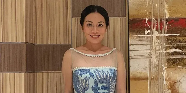 Kembali Jadi Juri Kompetisi Menulis Kwikku dan Falcon Pictures, Dewi Lestari Semangat Karena Tema Sepotong Cerita di Tahun 1998