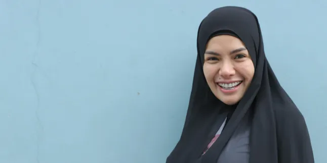 Kembali Posting di Instagram, Nikita Mirzani Singgung Soal Kerudung Dusta