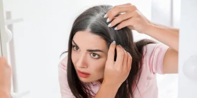 Kembalikan Warna Hitam Rambut Beruban dengan Wijen Hitam dan Madu Kembalikan Warna Hitam Rambut Beruban dengan Wijen Hitam dan Madu