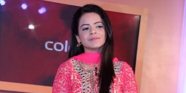 Kena Sakit Kuning, Jigyasa Singh Tetap Nekat Syuting 'Thapki' Kena Sakit Kuning, Jigyasa Singh Tetap Nekat Syuting 'Thapki'