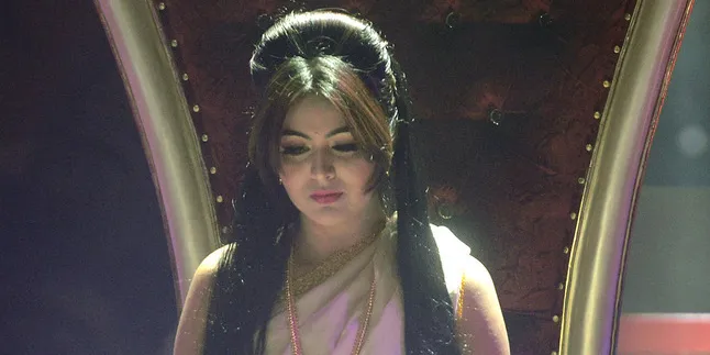 Kena Spondylosis, Shafaq Naaz Harus Fiosterapi Setiap Hari