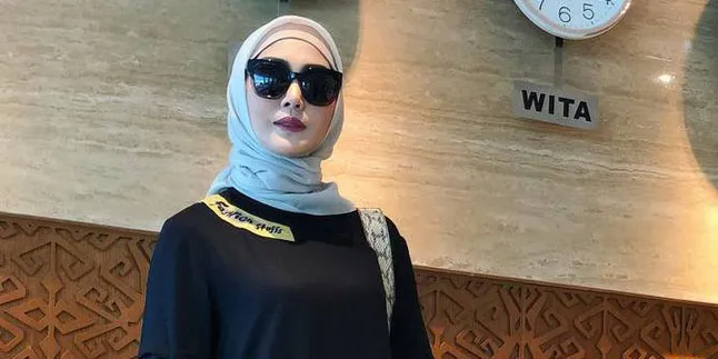 Kena Tagihan Listrik Rp 18 Juta, Fenita Arie Terkejut dan Minta Penjelasan PLN Kena Tagihan Listrik Rp 18 Juta, Fenita Arie Terkejut dan Minta Penjelasan PLN