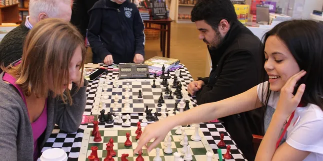 Kenakan Rok, Gadis 12 Tahun Peserta Lomba Catur Didiskualifikasi