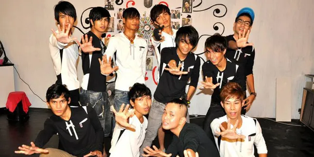 Kenali MAX 24:7, Boyband Malaysia Dengan 12 Orang Ala SuJu