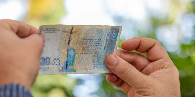 Kenali Uang Asli, Tips Cerdas Membedakan dengan Uang Palsu yang Wajib Anda Tahu! Kenali Uang Asli, Tips Cerdas Membedakan dengan Uang Palsu yang Wajib Anda Tahu!