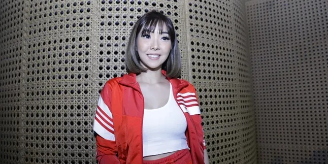 Kenang Kedekatannya Dengan Mendiang Ayah Wijin, Gisella Anastasia: Diem-diem Perhatiin Kenang Kedekatannya Dengan Mendiang Ayah Wijin, Gisella Anastasia: Diem-diem Perhatiin