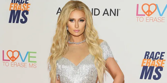 Kenang Masa Lalu, Paris Hilton Malah Ejek Lindsay Lohan