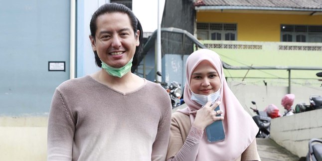 Remembering the Moments of Vacation Together, Roger Danuarta Misses Going Out with Cut Meyriska