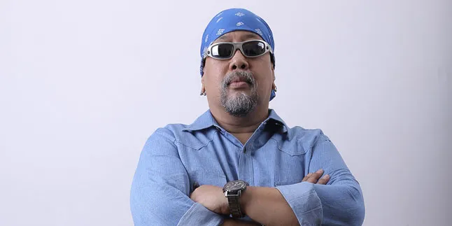 Kenang Tragedi Jatuhnya Hercules, Indro Warkop Tegas Salahkan... Kenang Tragedi Jatuhnya Hercules, Indro Warkop Tegas Salahkan...