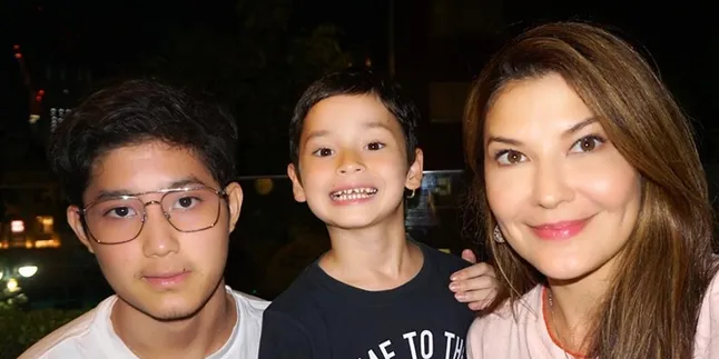 Kenzou Warisi Bakat Akting, Tamara Bleszynski Nangis Terharu