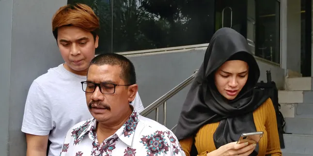 Kepalang Geram, Billy Akhirnya Laporkan Kriss Hatta Soal Pencemaran Nama Baik Kepalang Geram, Billy Akhirnya Laporkan Kriss Hatta Soal Pencemaran Nama Baik