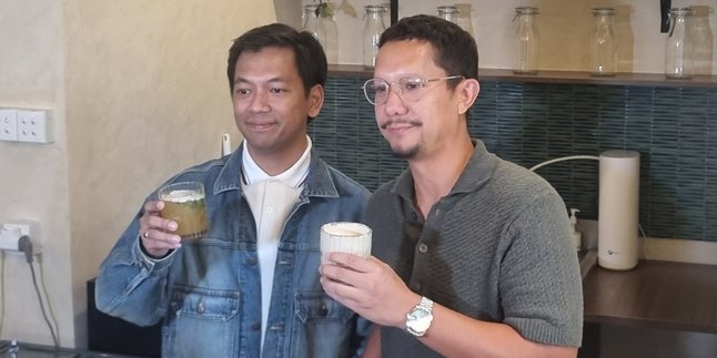 Wanting to Make People Happy, Rian D'Masiv and Angga Maliq Collaborate in Culinary Business