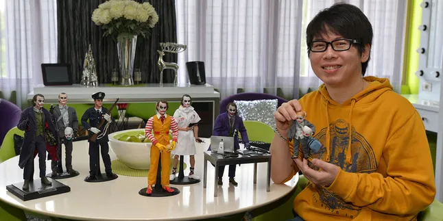 Keren! Ini Ruangan Khusus Action Figure Milik Johandi Yahya Keren! Ini Ruangan Khusus Action Figure Milik Johandi Yahya