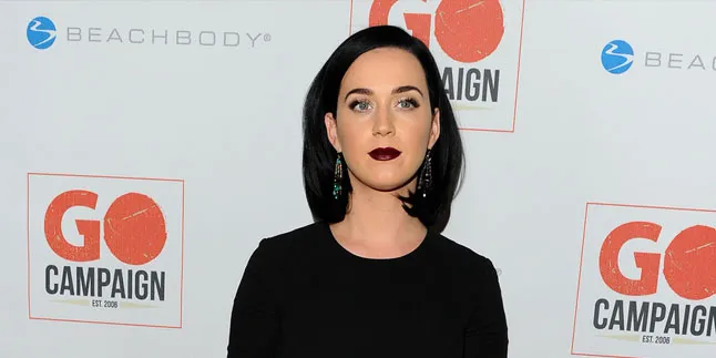 Keren! Jadi Pembaca Berita Cuaca, Katy Perry Banjir Pujian