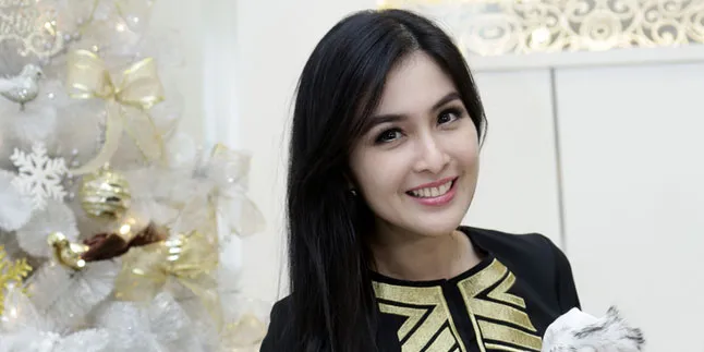 Keren! Serunya Sandra Dewi Keliling Gold Coast Naik Helicopter