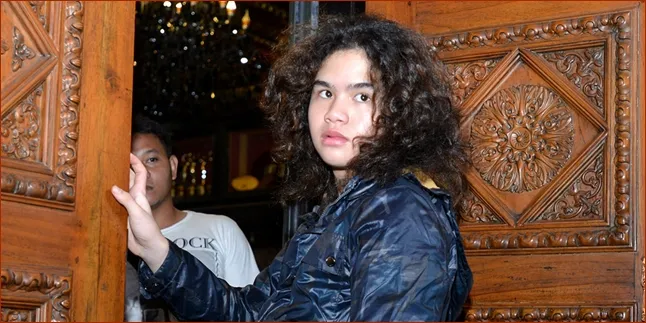 Keriting Gondrong, Dul Merasa Jelek Kalau Rambutnya Dipotong