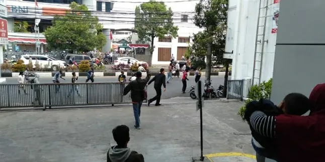 Kerusuhan di Jalan Kayu Tangan Kota Malang, Massa Serang Warga dengan Batu Besar