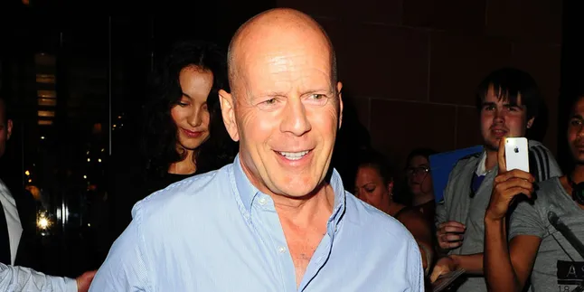 Kesal Pada Instagram, Putri Bruce Willis Sebar Foto Topless