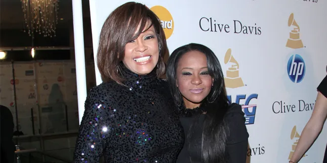 Kesedihan Sang Ayah Usai Bobbi Kristina Meninggal, Bikin Mewek!