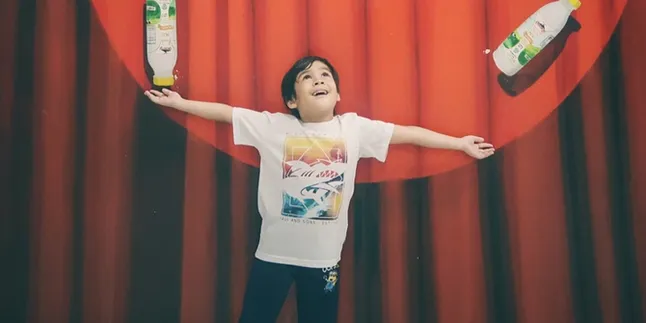 Keseruan Adhiyat Si Aktor Cilik, Saat Bermain Di 3D Painting, Bikin Gemas!