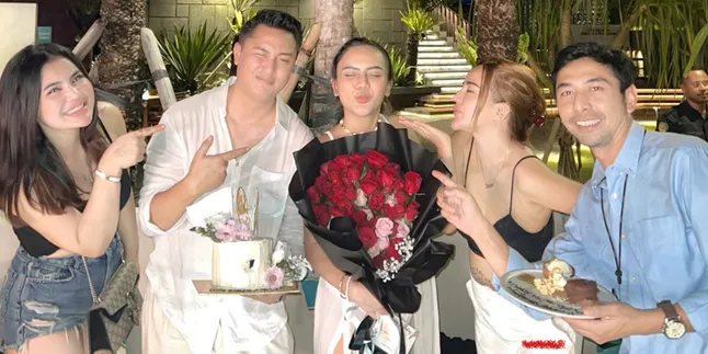 Keseruan Kejutan Ulang Tahun Anggita Sari, Didampingi Kekasih dan Iqlima Kim
