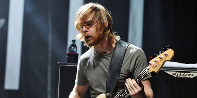 Kesibukan Bassist Foo Fighter Bakal Terungkap Pada Bulan Maret