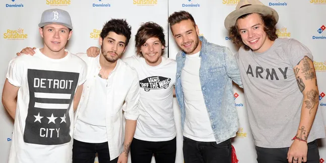 Ketemu Tante Cantik, One Direction Tak Bisa Tahan Diri