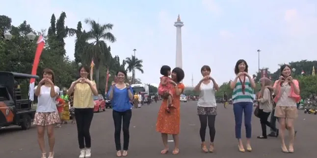 Ketika Ibu-Ibu Muda Menyanyikan Lagu JKT48 Ketika Ibu-Ibu Muda Menyanyikan Lagu JKT48