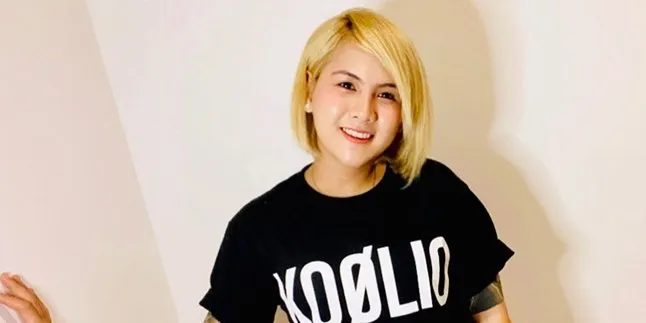 Ketika Masih Jadi Cowok di Jepang, Evelyn Kerja Berat Jadi Kuli Sampai Supir Truk Ketika Masih Jadi Cowok di Jepang, Evelyn Kerja Berat Jadi Kuli Sampai Supir Truk