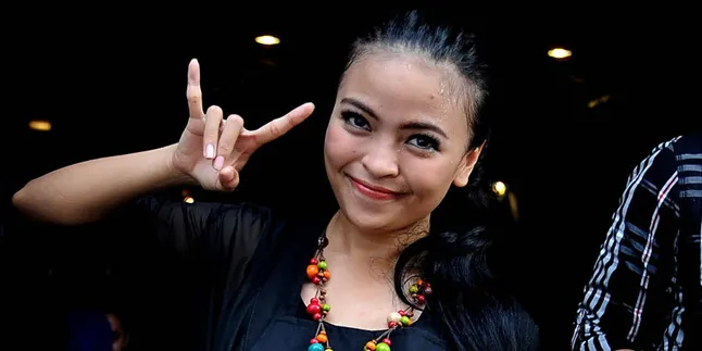 Ketika Tantri Kotak Terjun ke Dunia Fashion
