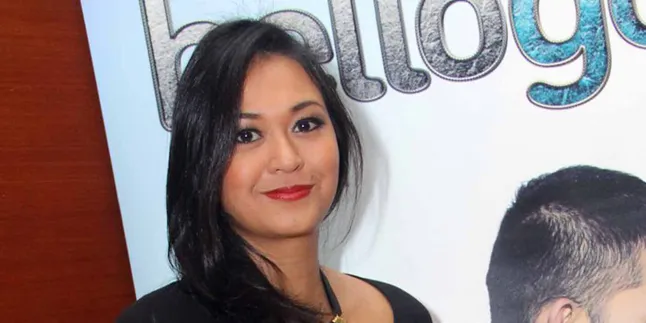 Ketimbang High Heels, Kenes Pilih Koleksi Sneakers Ketimbang High Heels, Kenes Pilih Koleksi Sneakers