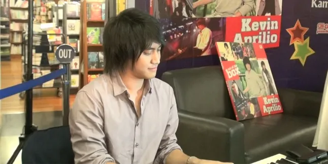 Kevin Aprilio Rayakan Ultah di Jepang