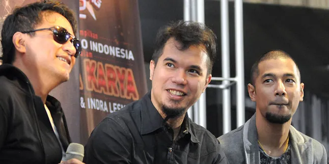 KFC Adu Bintang 2 Bertabur Diva dan Divo KFC Adu Bintang 2 Bertabur Diva dan Divo