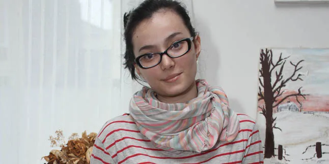 Khawatir, Ibunda Asmirandah Sering Menangis